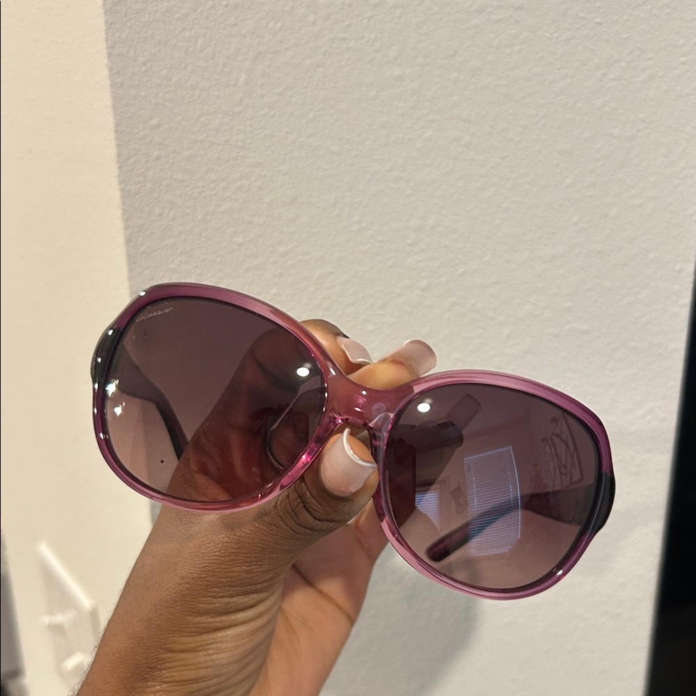 Authentic Vintage Y2K Gucci sunglasses with purple frame